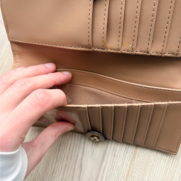 3/$20 Anne Klein Quilted Bi Fold Wristlet Wallet - Picture 7 of 10